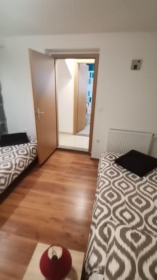 Trilj Apartman Jurika Экстерьер фото