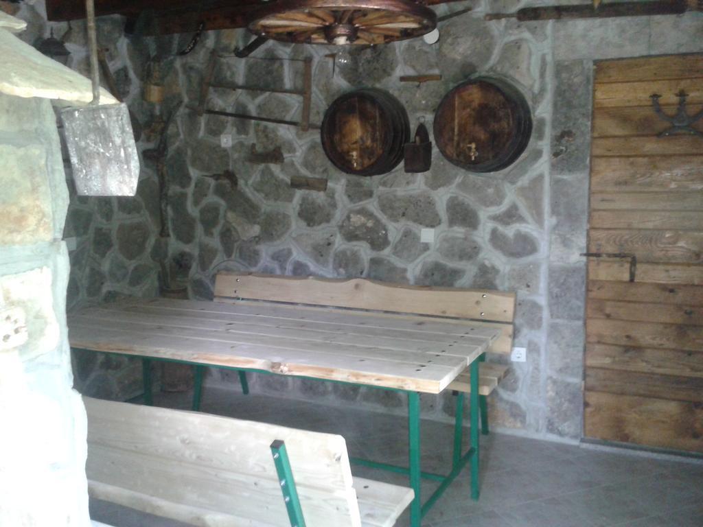 Trilj Apartman Jurika Экстерьер фото